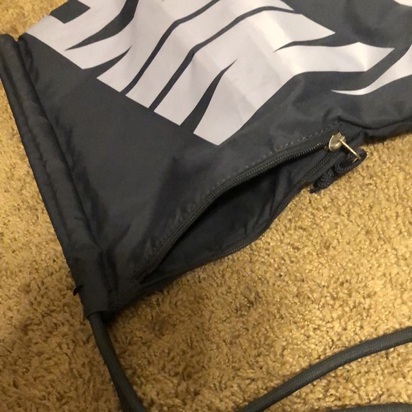 Nike Drawstring Backpack - Picture 3 of 3